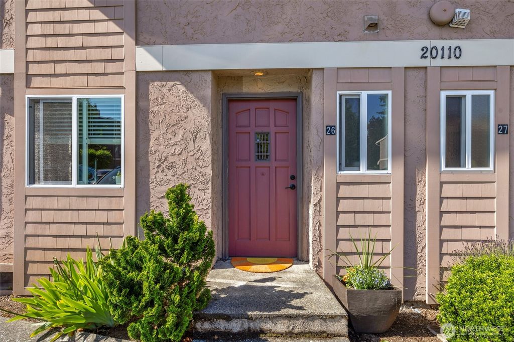 20110 60th Avenue W #F26, Lynnwood, WA 98036
