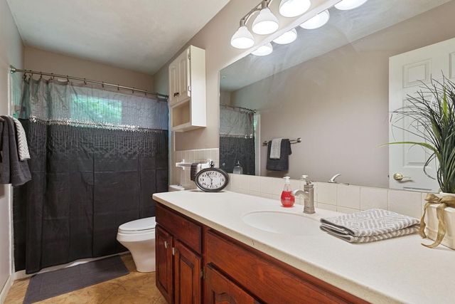 7917 Modern Road, Brooklyn Park, MN 55428