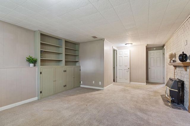 7917 Modern Road, Brooklyn Park, MN 55428