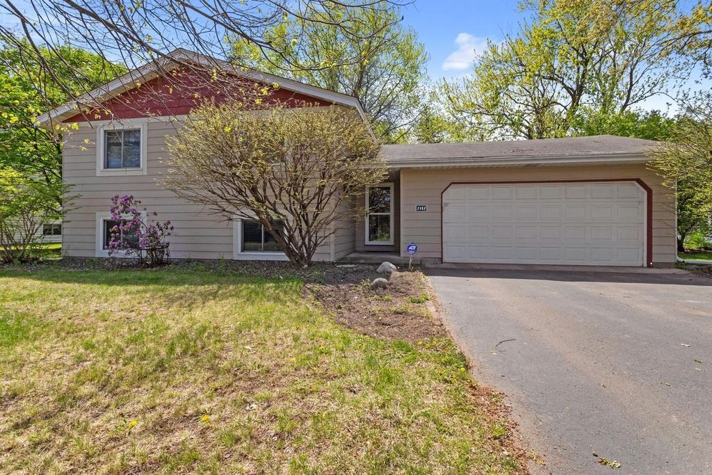 7917 Modern Road, Brooklyn Park, MN 55428