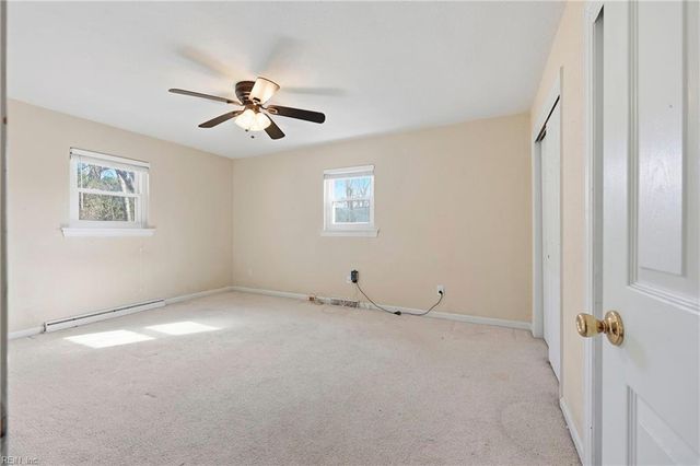 30 Meadowbrook DR, Hampton, VA 23666