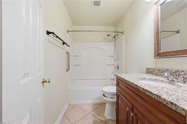 30 Meadowbrook DR, Hampton, VA 23666