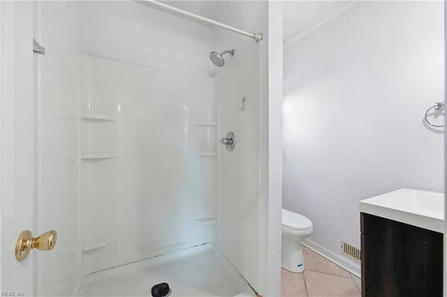 30 Meadowbrook DR, Hampton, VA 23666