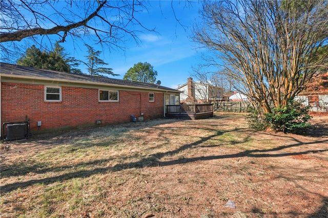 30 Meadowbrook DR, Hampton, VA 23666