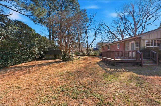 30 Meadowbrook DR, Hampton, VA 23666