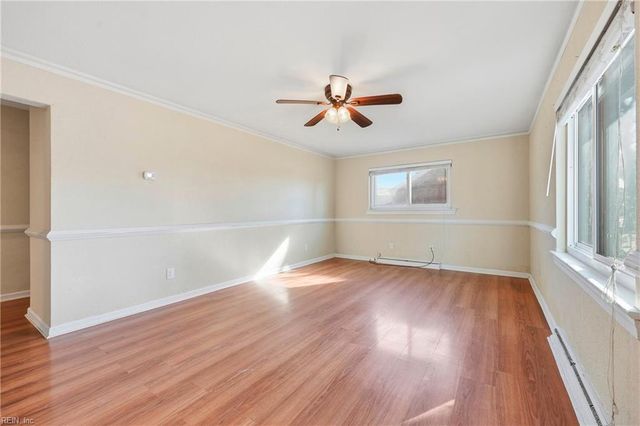 30 Meadowbrook DR, Hampton, VA 23666