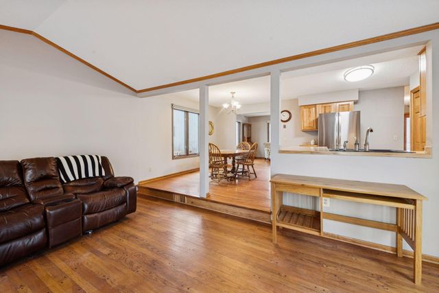 110104 Arboretum Way, Chaska, MN 55318