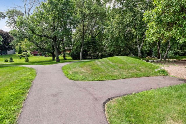 110104 Arboretum Way, Chaska, MN 55318