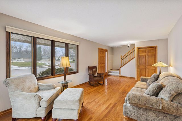 110104 Arboretum Way, Chaska, MN 55318