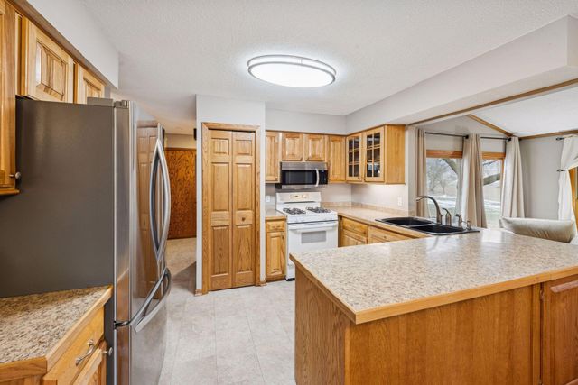 110104 Arboretum Way, Chaska, MN 55318