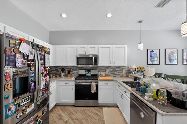 304 CALABAY PARC BOULEVARD, Davenport, FL 33897