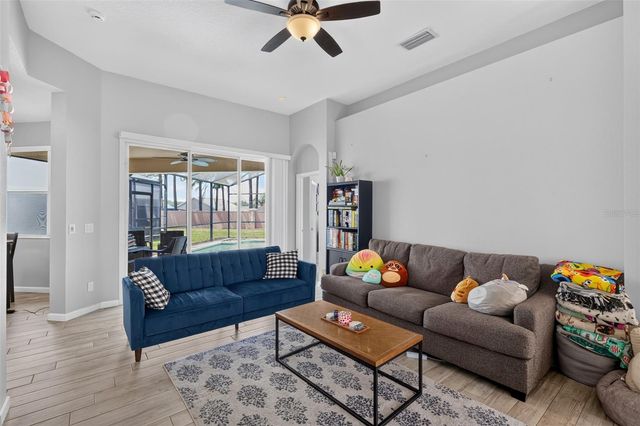 304 CALABAY PARC BOULEVARD, Davenport, FL 33897