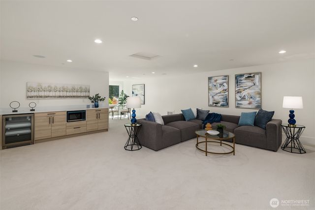 13694 NE 83rd Street, Redmond, WA 98052