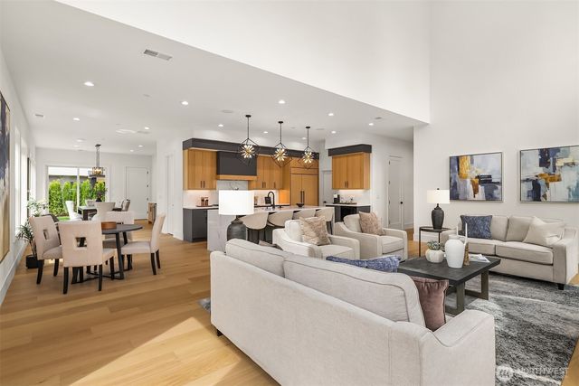 13694 NE 83rd Street, Redmond, WA 98052