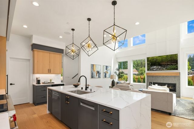 13694 NE 83rd Street, Redmond, WA 98052