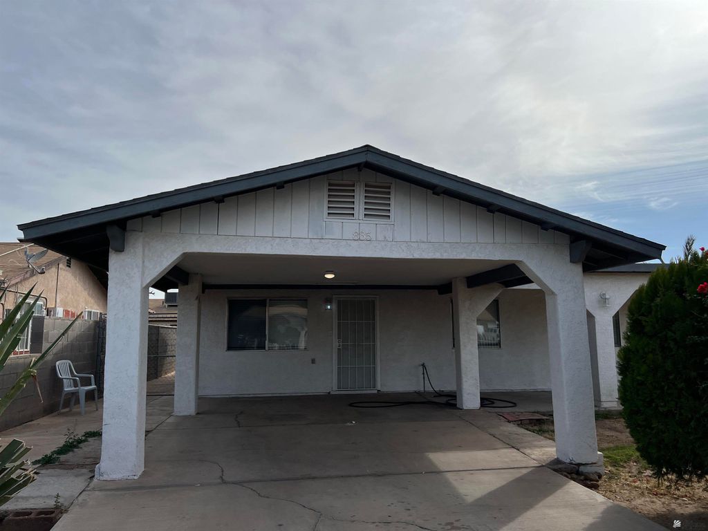 835 W Canal Dr, San Luis, AZ 85336