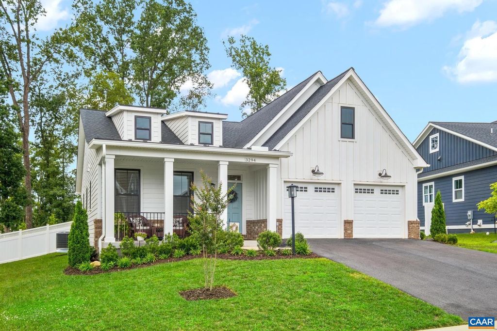 3294 THICKET RUN DR, Charlottesville, VA 22911