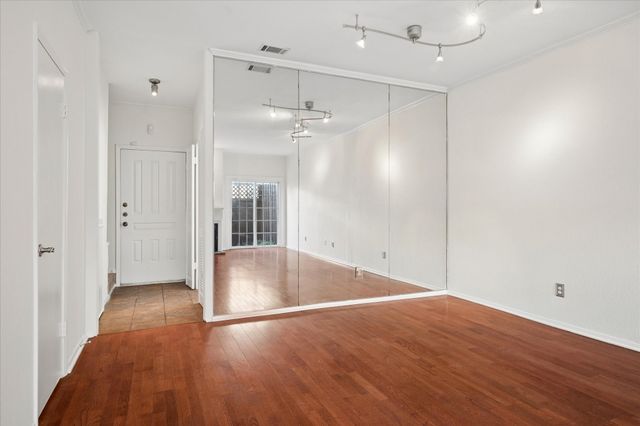 4418 Bowser, Dallas, TX 75219