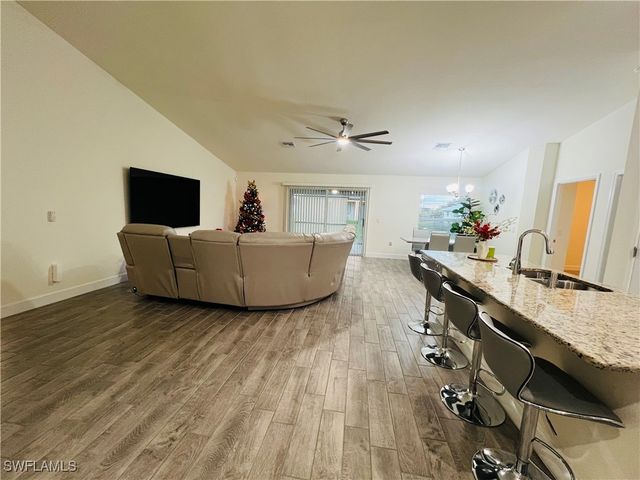 2512 20TH ST SW, Lehigh Acres, FL 33976