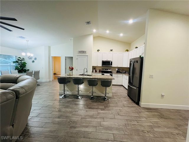 2512 20TH ST SW, Lehigh Acres, FL 33976