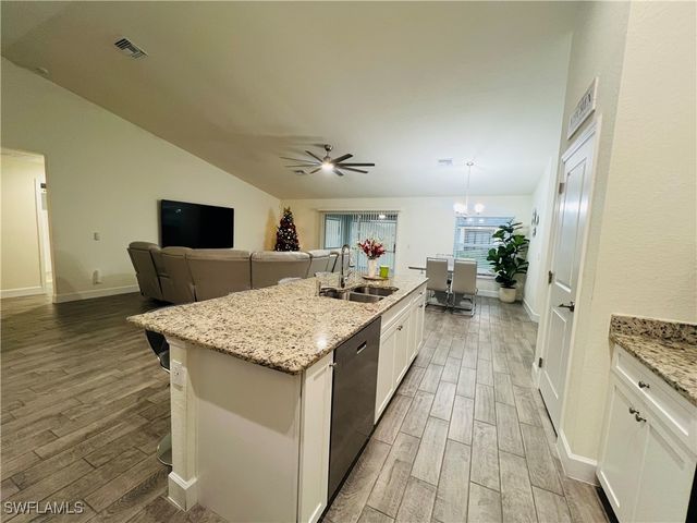 2512 20TH ST SW, Lehigh Acres, FL 33976