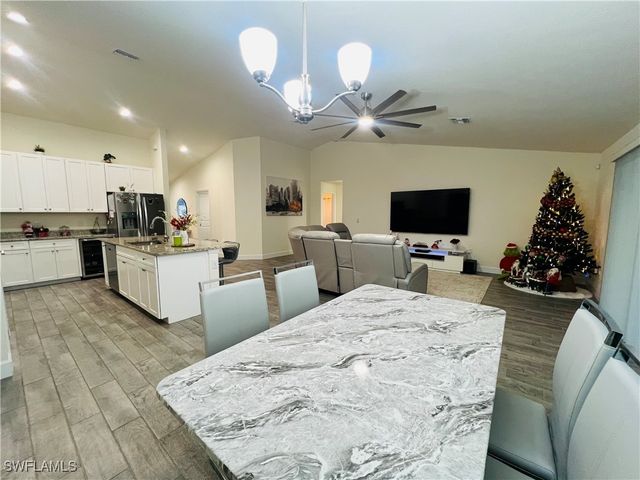 2512 20TH ST SW, Lehigh Acres, FL 33976