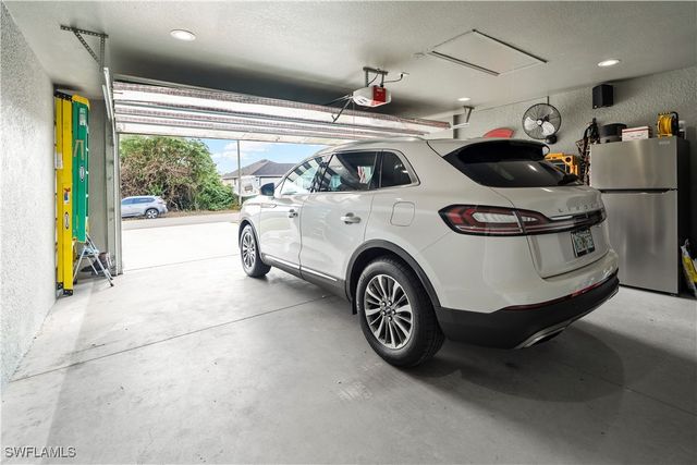 2512 20TH ST SW, Lehigh Acres, FL 33976