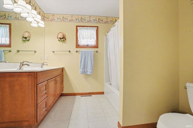 51531 James Lawrence Parkway, Granger, IN 46530