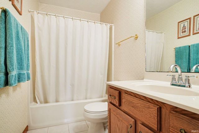 51531 James Lawrence Parkway, Granger, IN 46530