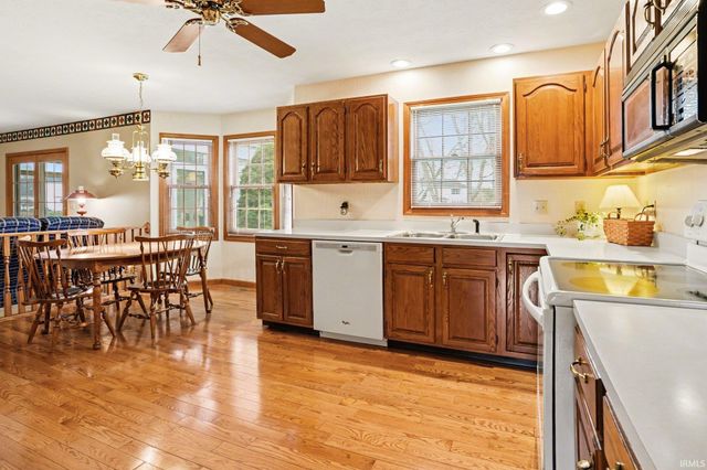 51531 James Lawrence Parkway, Granger, IN 46530