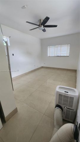 2174 NE 182nd St, North Miami Beach, FL 33162