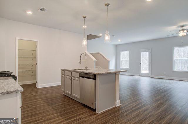 95 Avian Way, Auburn, GA 30011