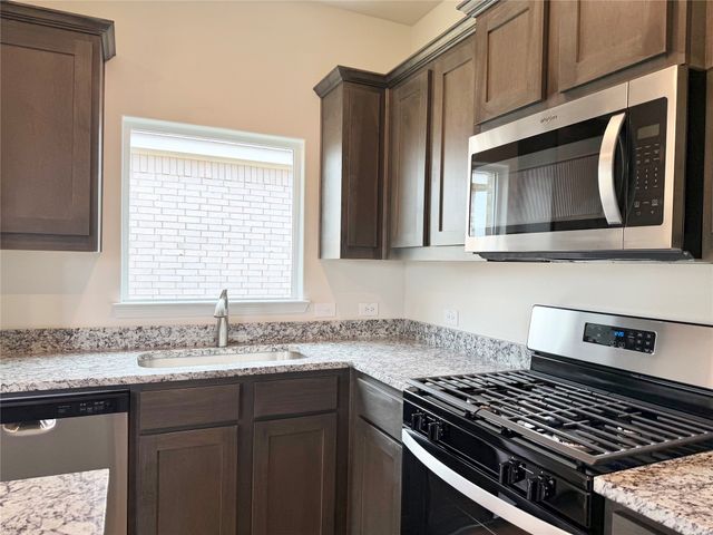 13404 Gitty Up Circle, Cresson, TX 76035