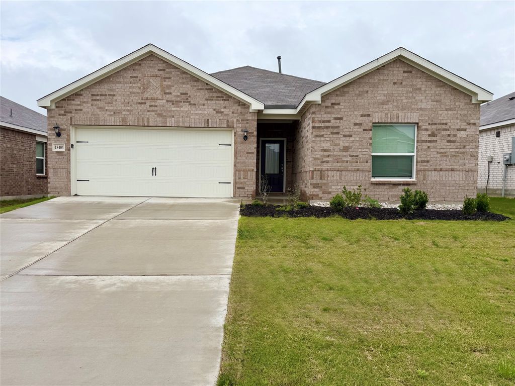 13404 Gitty Up Circle, Cresson, TX 76035