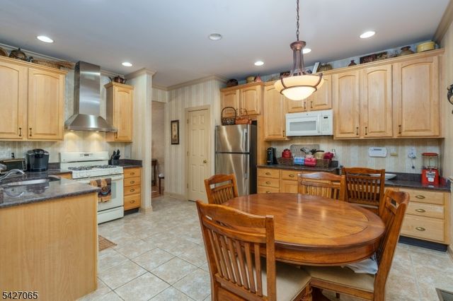 59 Spring Hill Cir, Wayne Twp., NJ 07470