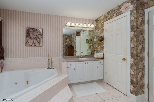 59 Spring Hill Cir, Wayne Twp., NJ 07470