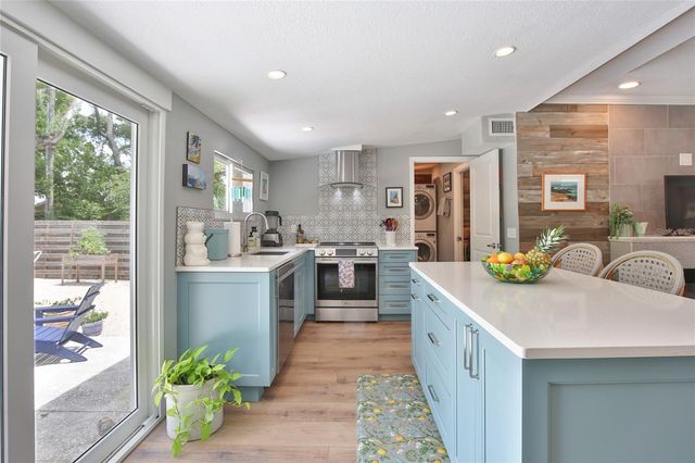 1681 8TH STREET, Sarasota, FL 34236