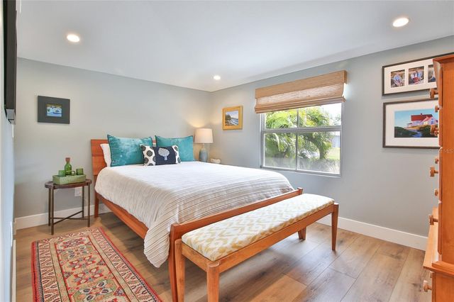 1681 8TH STREET, Sarasota, FL 34236