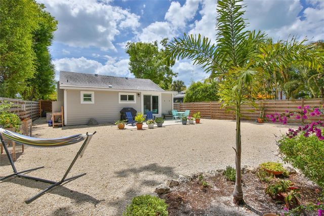 1681 8TH STREET, Sarasota, FL 34236