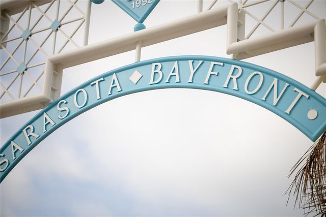 1681 8TH STREET, Sarasota, FL 34236