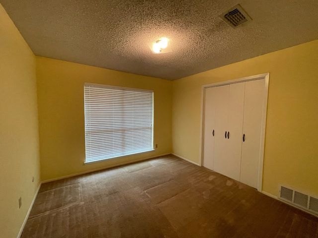 1905 Fox Hill Court, Arlington, TX 76015