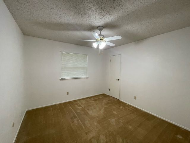 1905 Fox Hill Court, Arlington, TX 76015