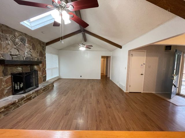 1905 Fox Hill Court, Arlington, TX 76015