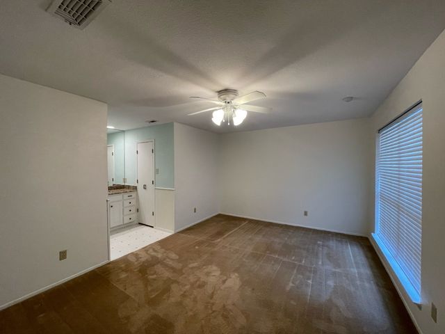 1905 Fox Hill Court, Arlington, TX 76015