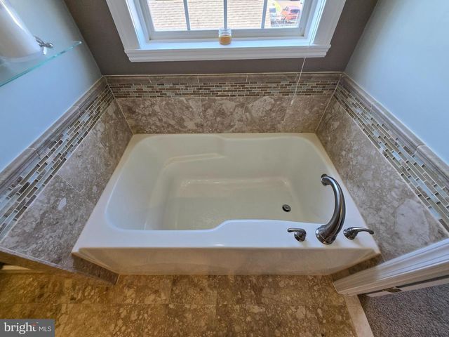 226 KULP DR, Perkasie, PA 18944