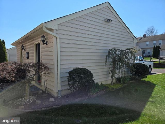226 KULP DR, Perkasie, PA 18944