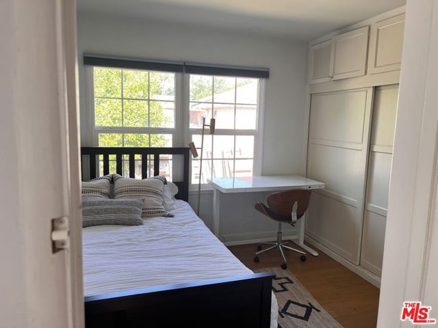 19917 Stagg Street, Winnetka (los Angeles), CA 91306