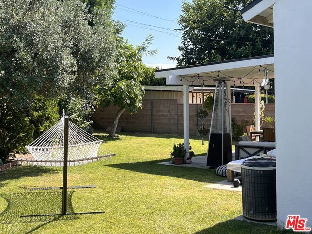 19917 Stagg Street, Winnetka (los Angeles), CA 91306