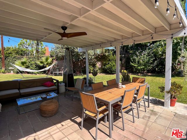 19917 Stagg Street, Winnetka (los Angeles), CA 91306