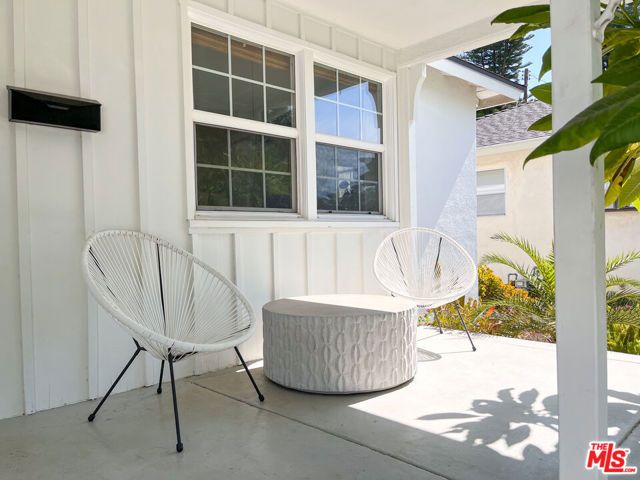 19917 Stagg Street, Winnetka (los Angeles), CA 91306